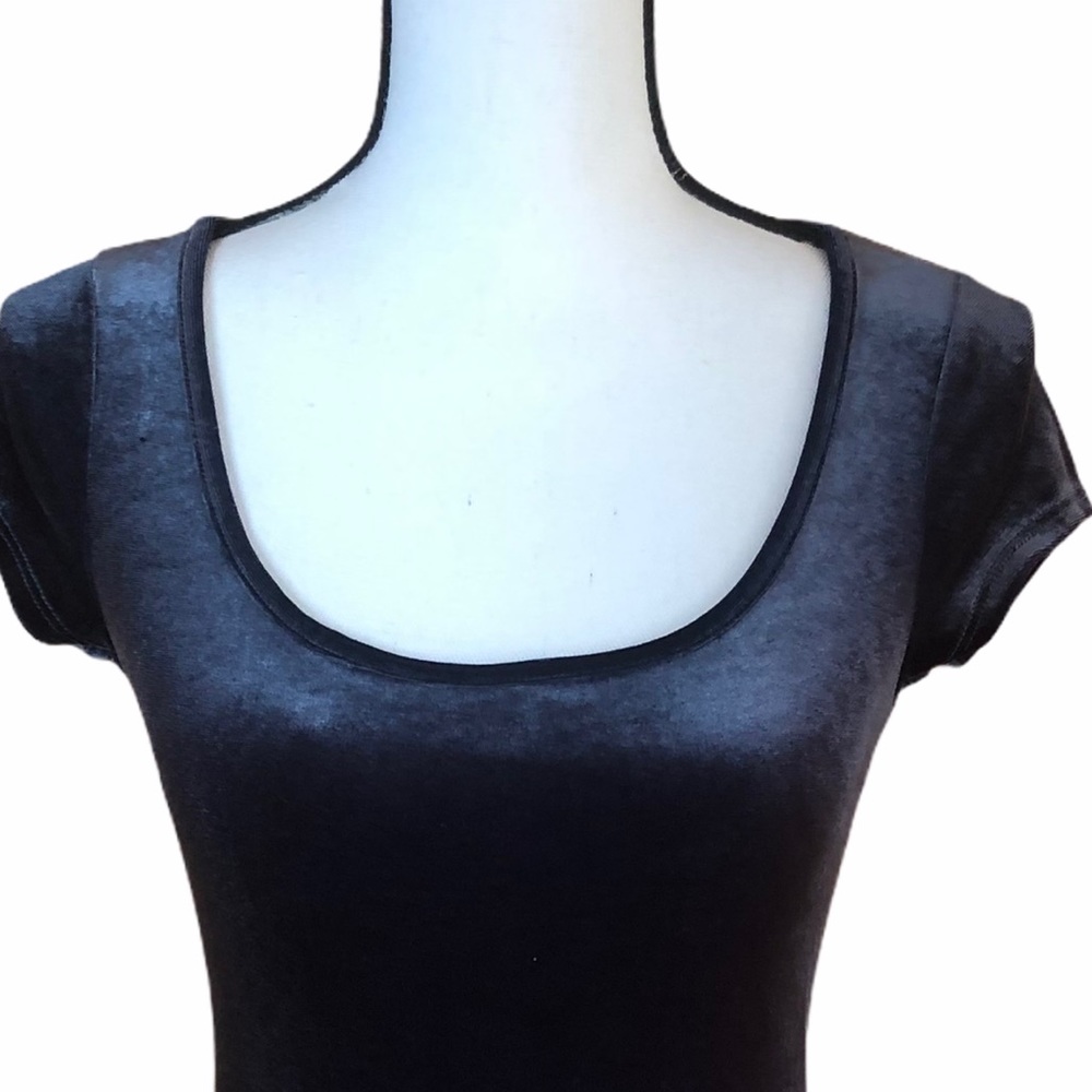 Love Fire velvet fitted top with keyhole back